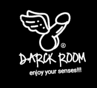 DARCK ROOM